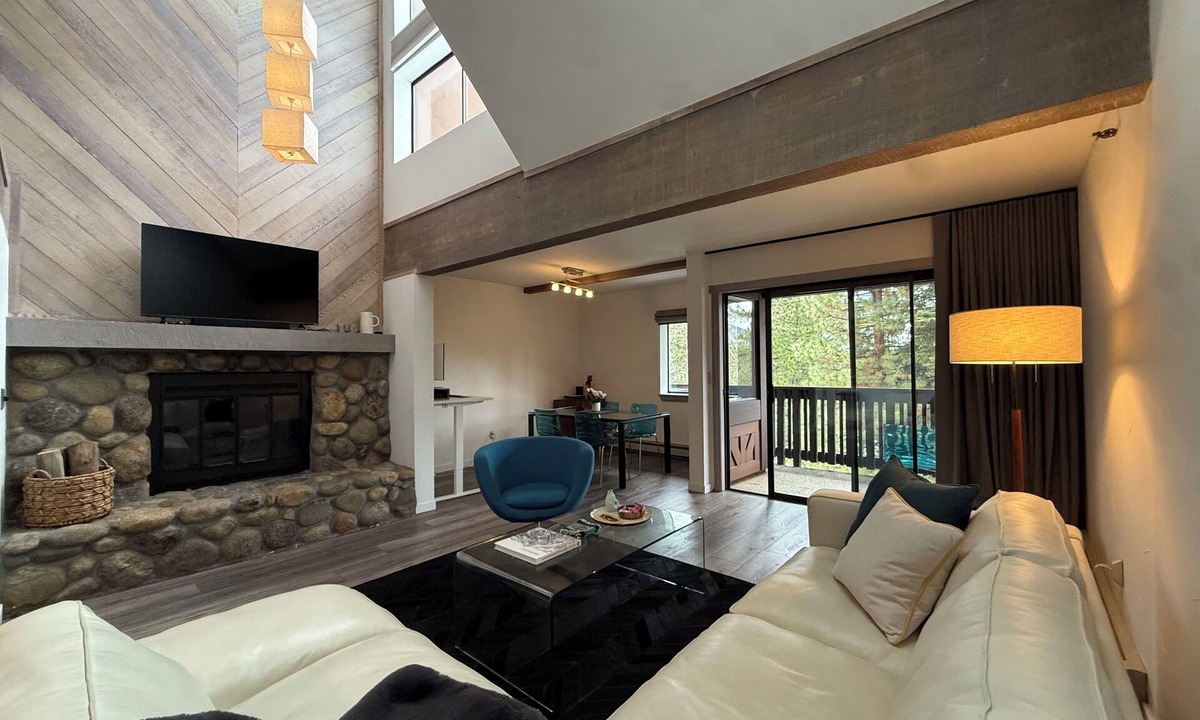 Incline Village Condo | Pefect 2-bedroom condo in wonderful Incline Village close to skiing and beach