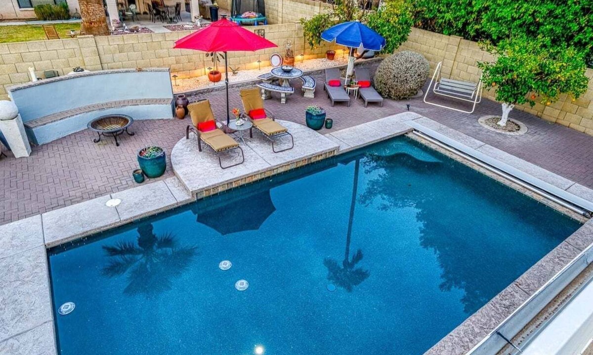 Peoria House | Peoria Past Time - Spring Training! Amenities Galore! Heated Pool, Game Room, Putting Green.