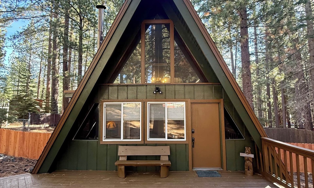 Country Club Estates Cabin | Pet Friendly A Frame in Tahoe