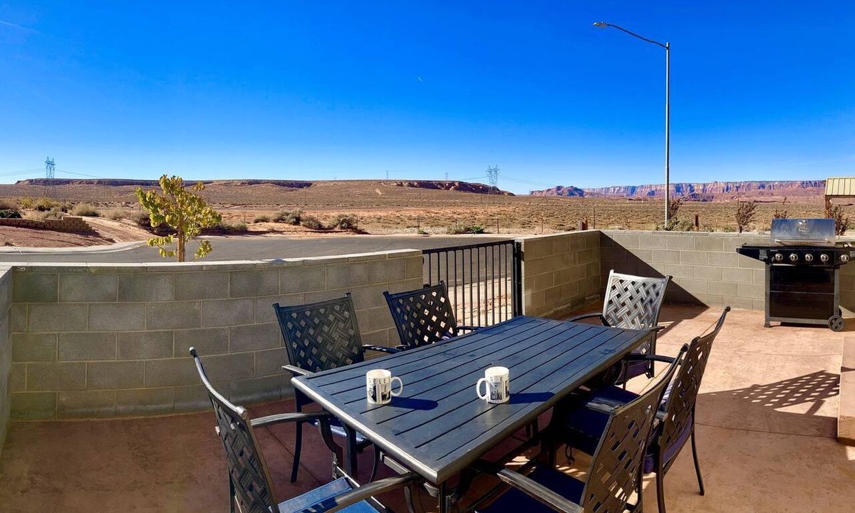 Page House | Pet-Friendly Desert House with Vermillion Cliffs Views & Boat Parking Near Antelope Canyon, Page Arizona
