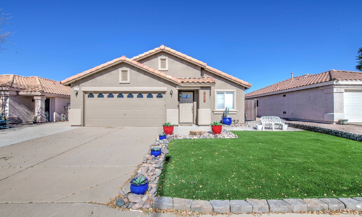 Boulder Creek House | Pet Friendly Home, Private Dog Run, Charming Desert Getaway, Comfortable