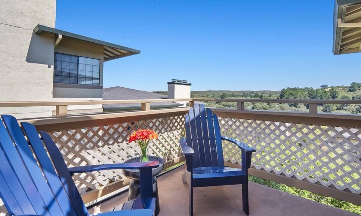 Del Rey Oaks Condo | Pheasant Ridge 612 - Del Rey Oaks Condo - Sunshine State