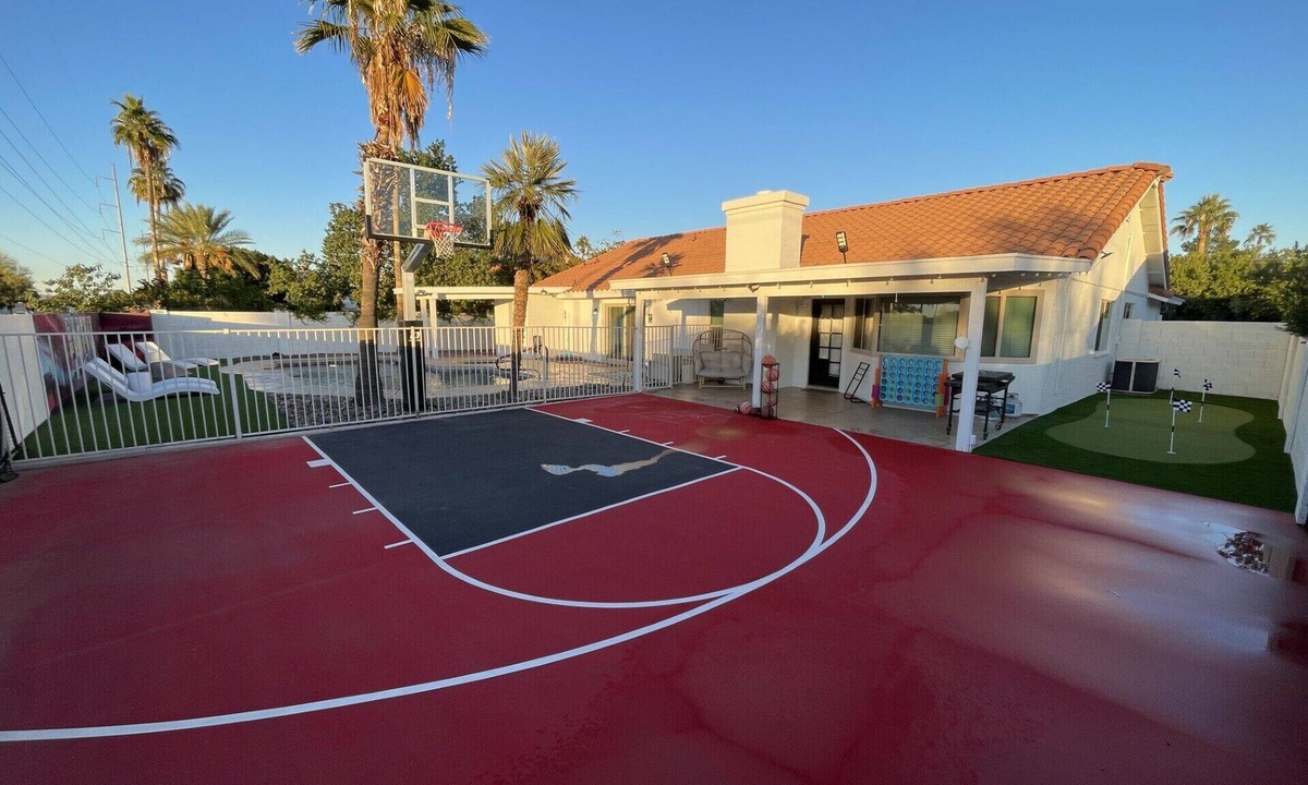 Moon Valley Vista House | Phoenix, Pool, Hottub, basketball court, arcades, mountain views and much more!