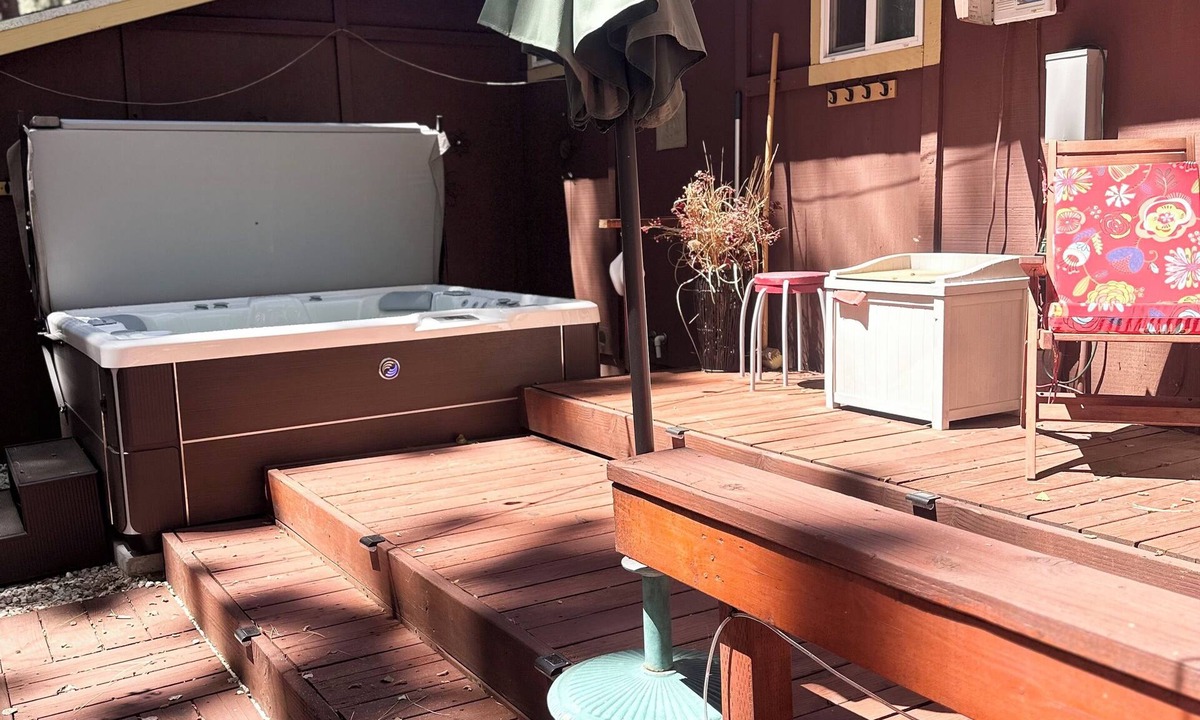 Sierra Tract House | Pinter Pines | Hot Tub | BBQ | Mini Golf