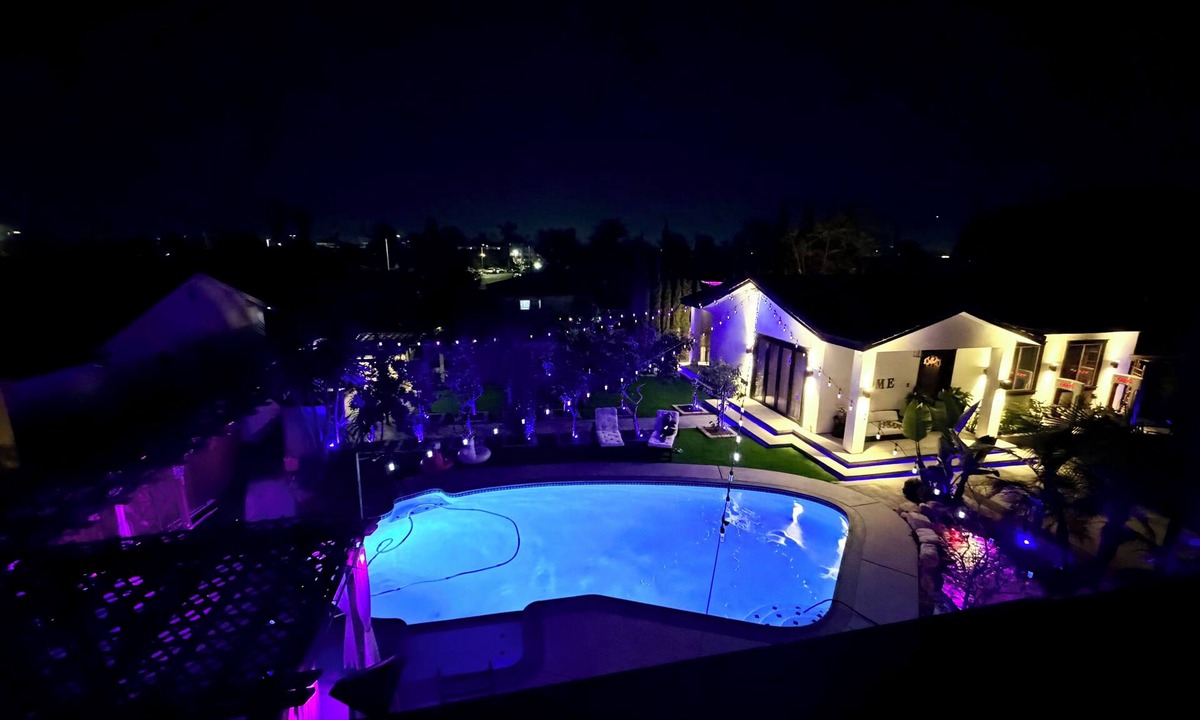 Santa Ana House | Pool + EV Charger Near Disney & Great Wolf Central OC