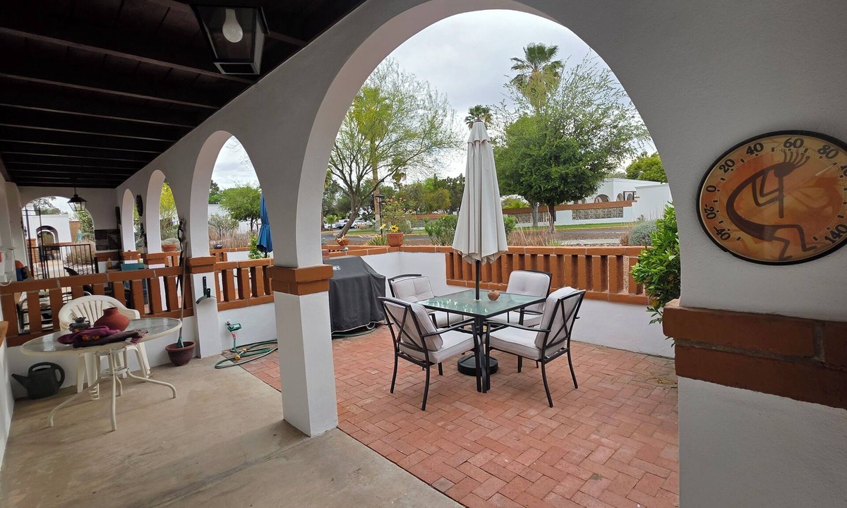 Green Valley Villa | POOL in Front & Full Size Washer/Dryer