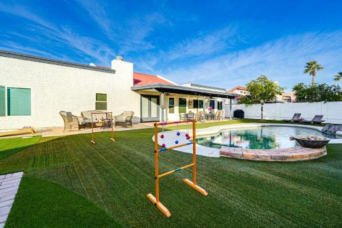 Chandler House | Pool, Putting Green & Games: Chandler Home!