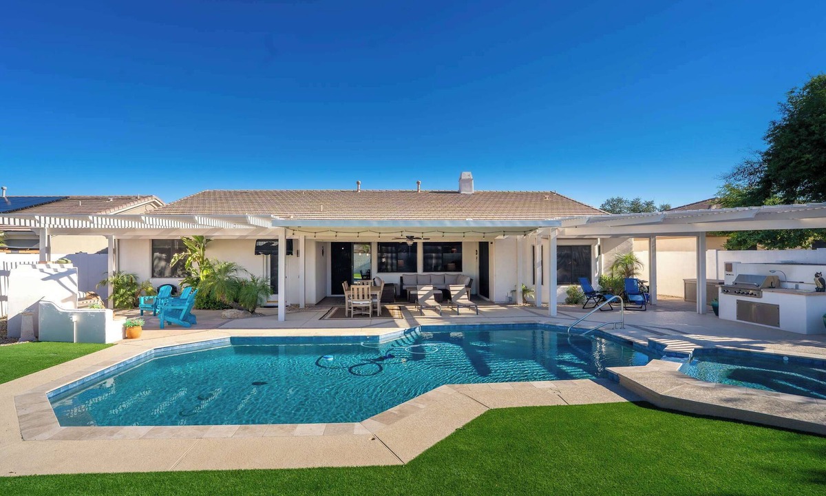 Palm Valley House | Pool & Spa Outdoor Fireplace BBQ Pool Table