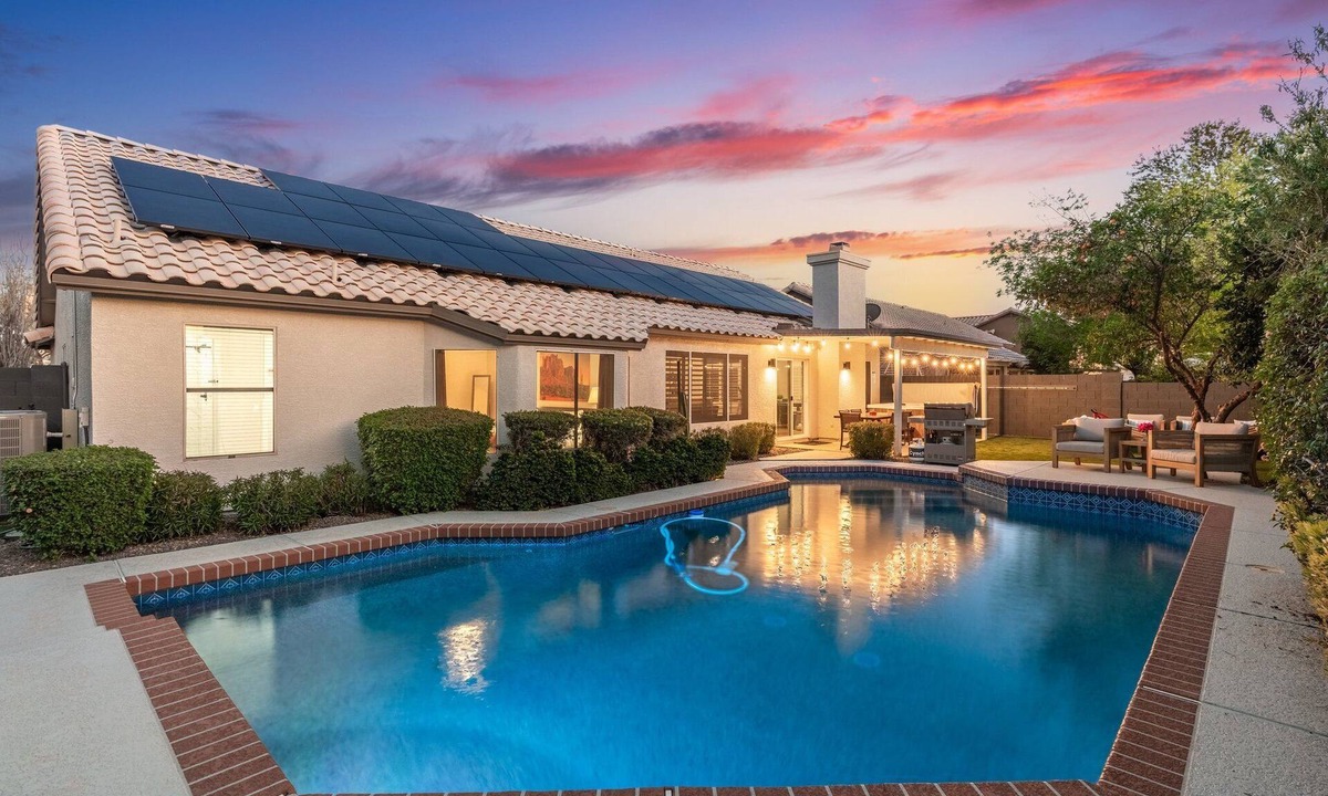 Paradise Valley Village House | Pool & Spa Spacious Open Concept Game Room Fully Stocked