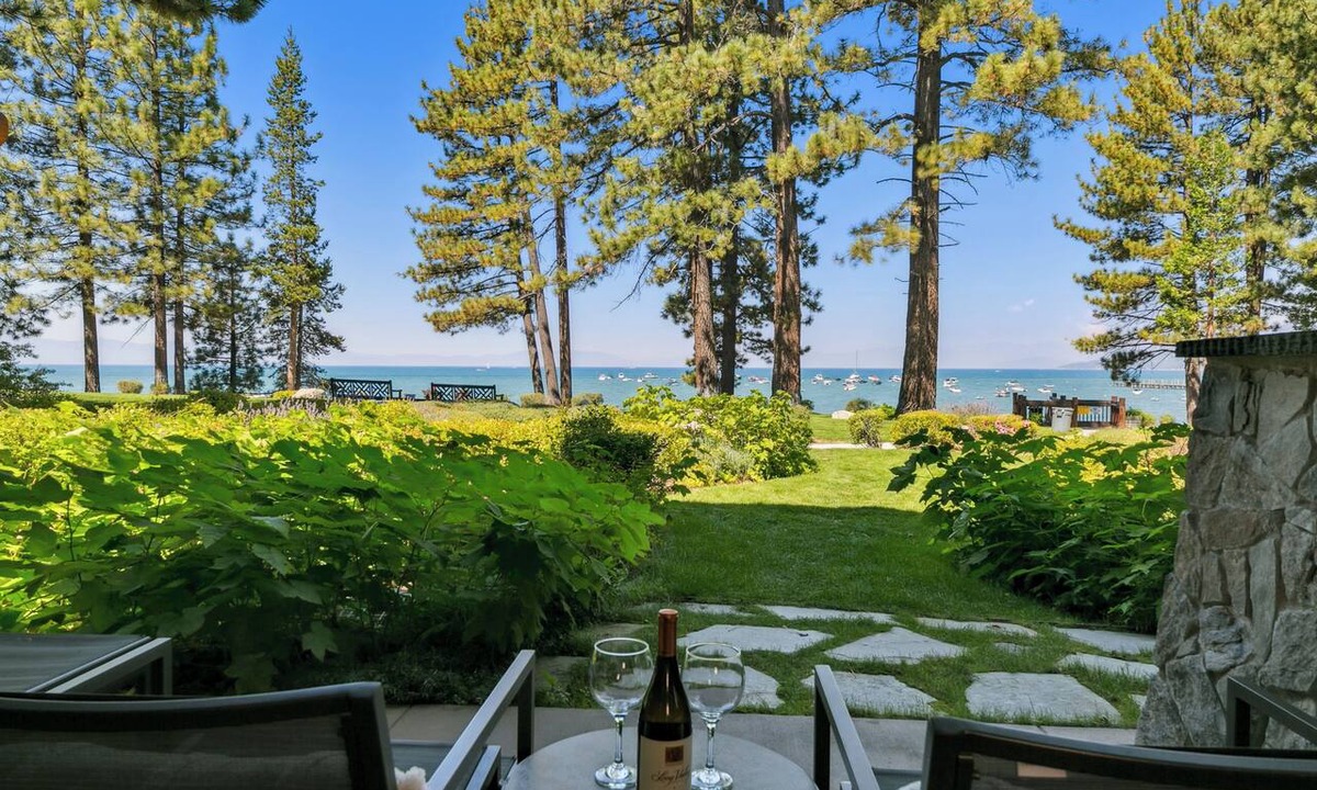 Sierra Shores Condo | Premier Lakefront w/Hot Tub & A/C, Near Heavenly | PEAK SS9