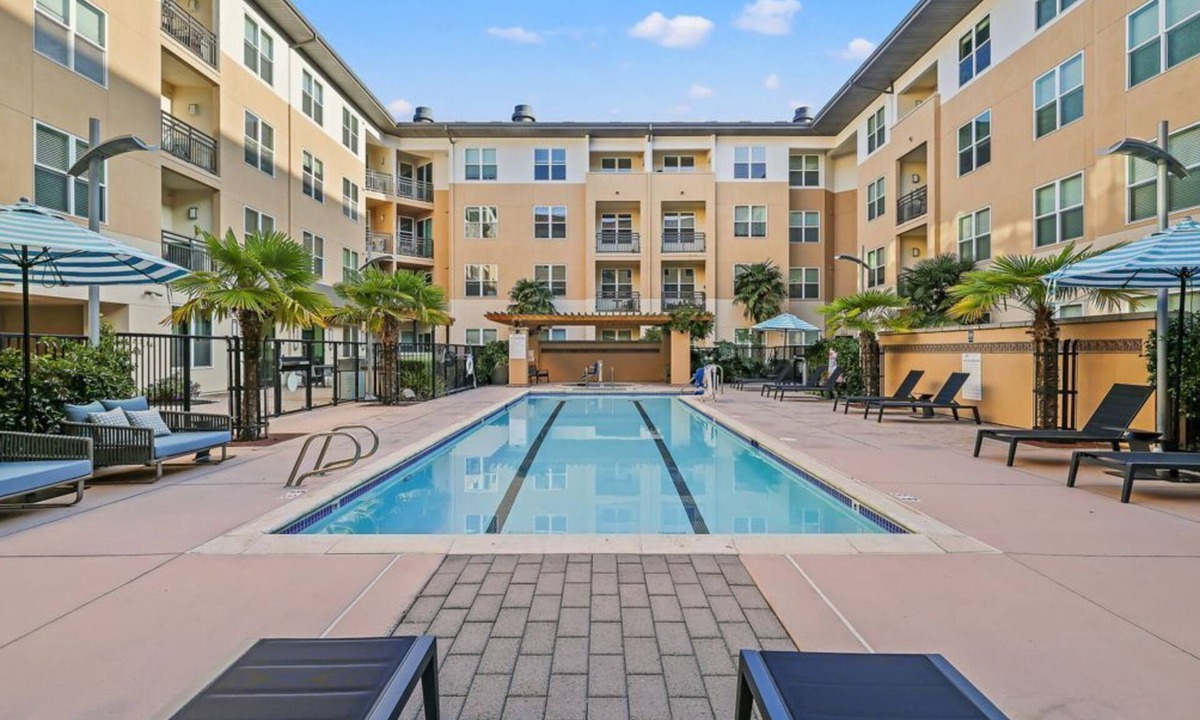 Pilgrim - Triton Condo | Premium 2BR Stay with Pool at Plaza