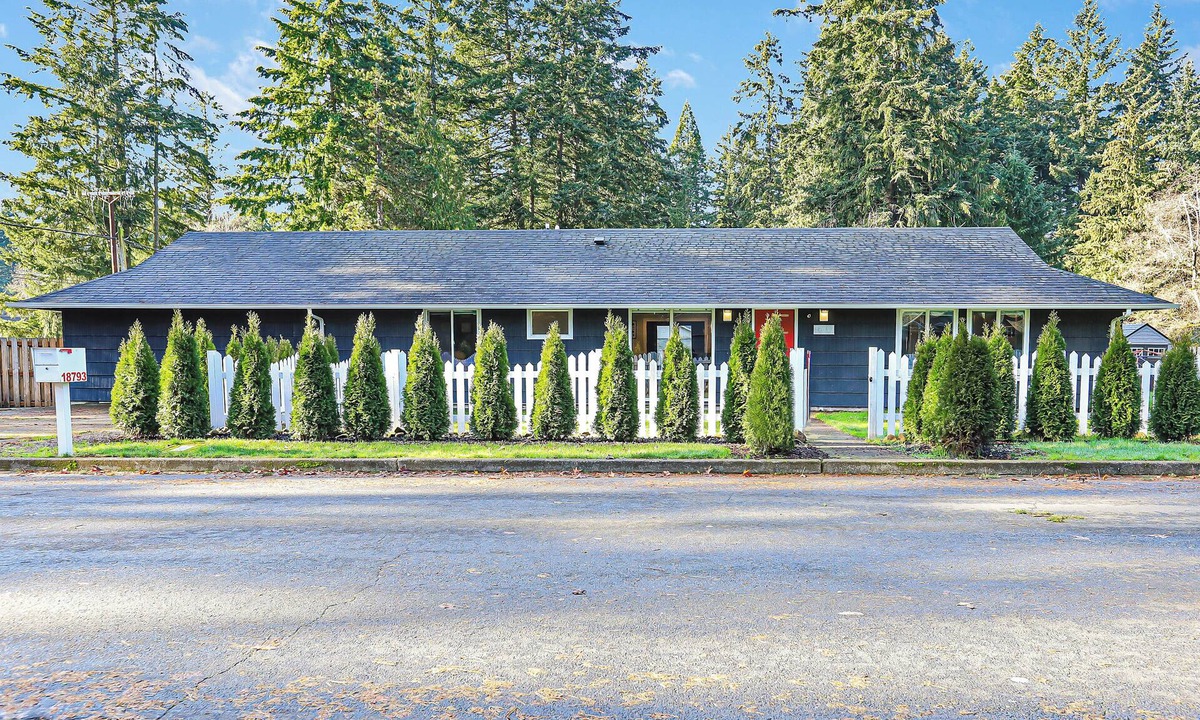 Lake Oswego House | Premium 30+ Day Stay - Corporate & Insurance