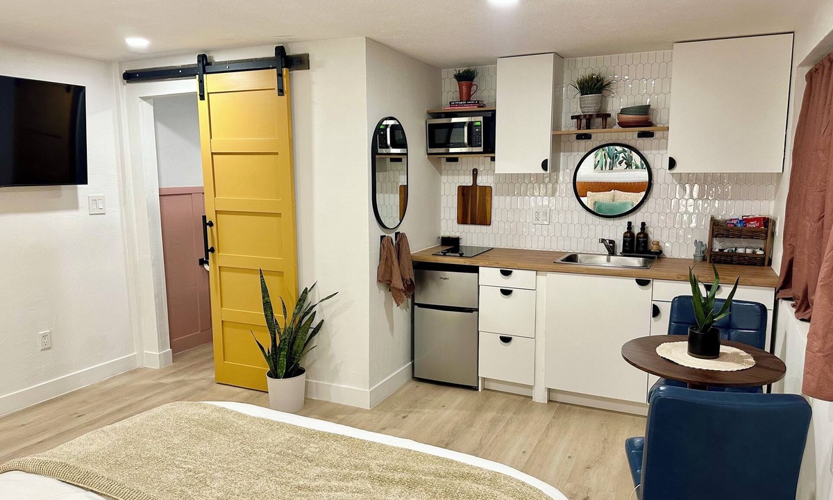East Mesa Apartment | Prickly Pear Hideout - Mesa Golf Course Studio