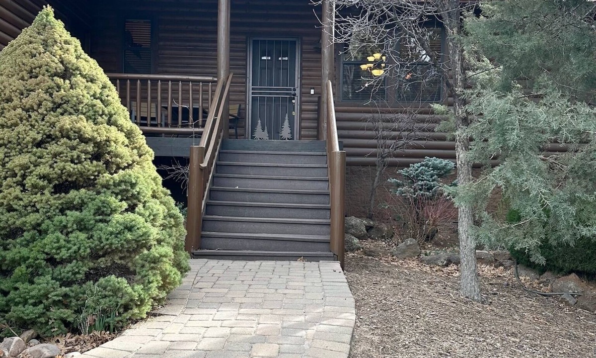 Torreon House | Private 3-bedroom Cabin in charming Show Low within Torreon
