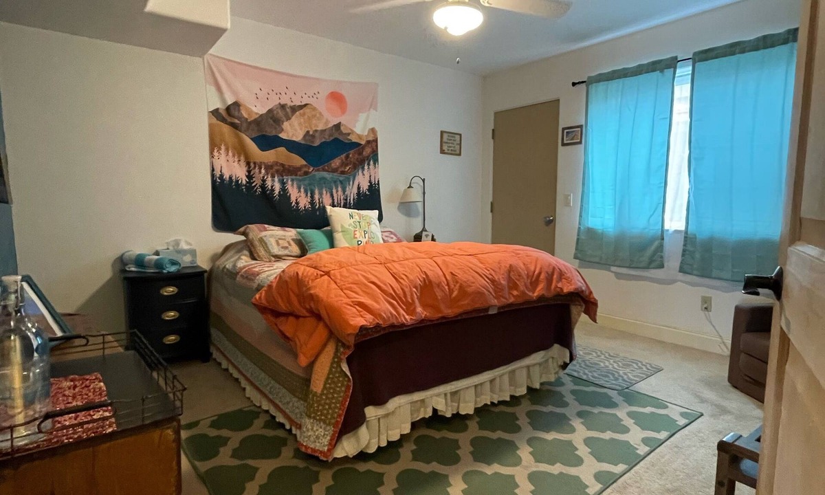Cayucos House | Private Bedroom and Bathroom