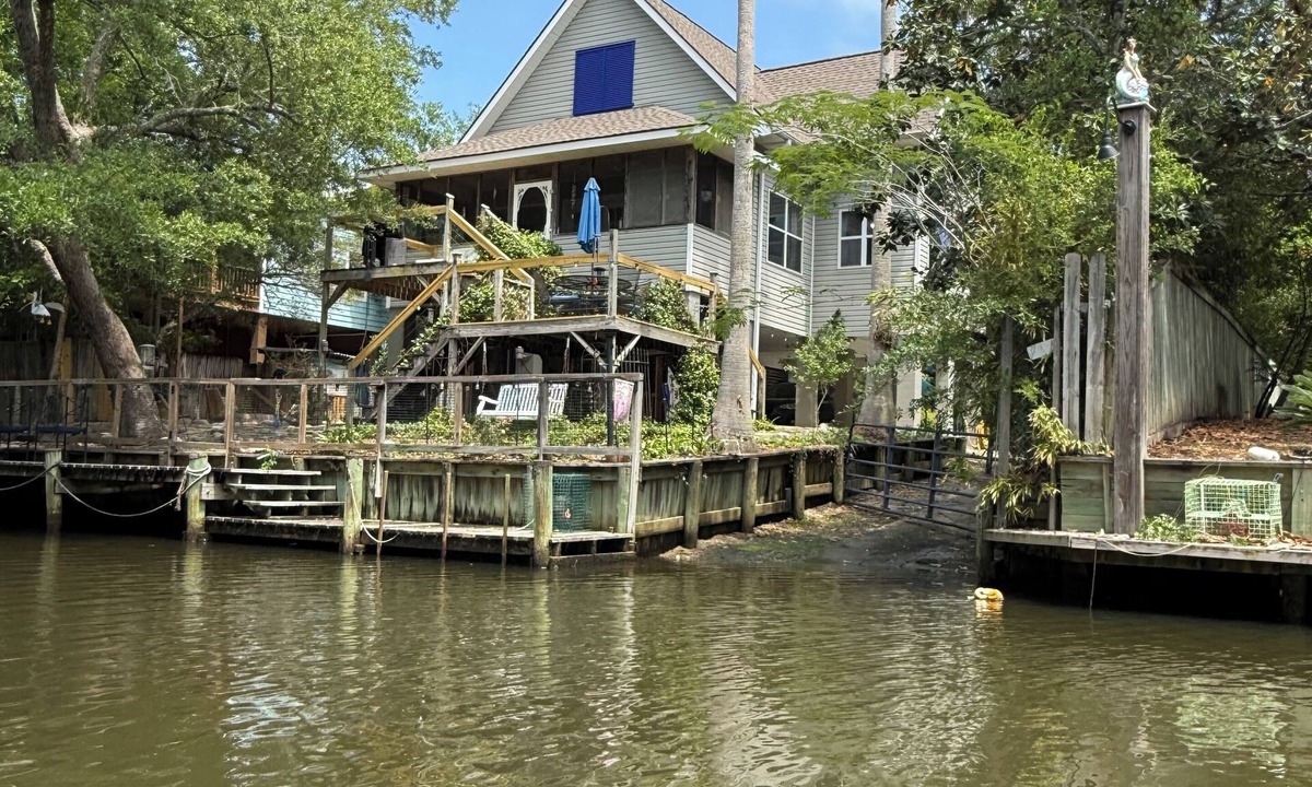 Pass Christian House | Private boat launch, dock, fully fenced yard for your dogs.