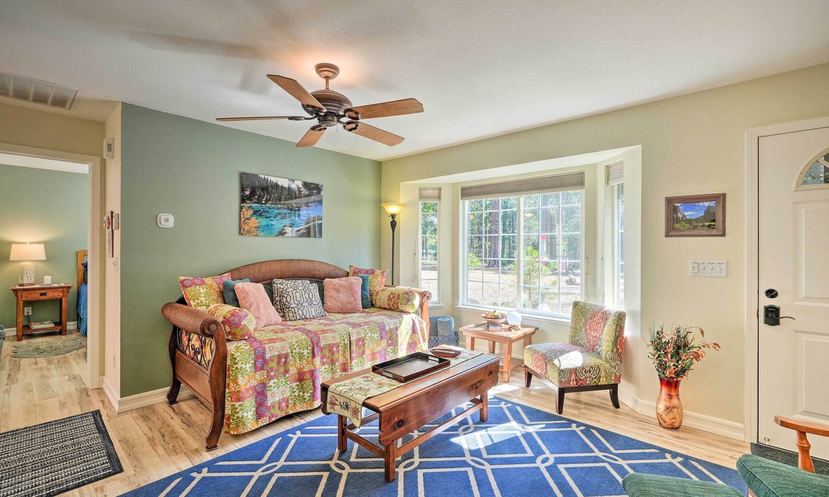 Placerville Apartment | Private Deck: Pollock Pines Apt on 5 Acres