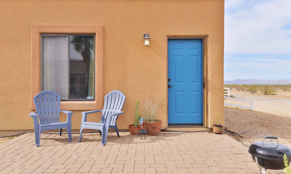 Wittmann House | Private Desert Casita with King Bed