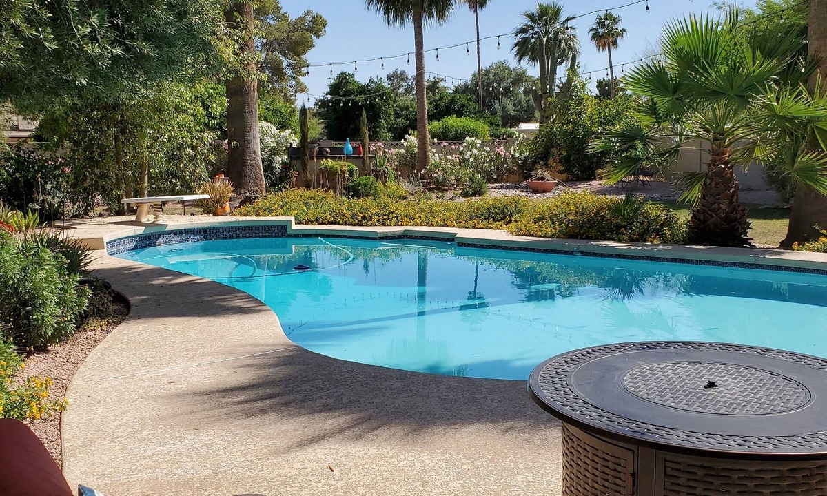 Avant House | Private garden Oasis, close to all conveniences