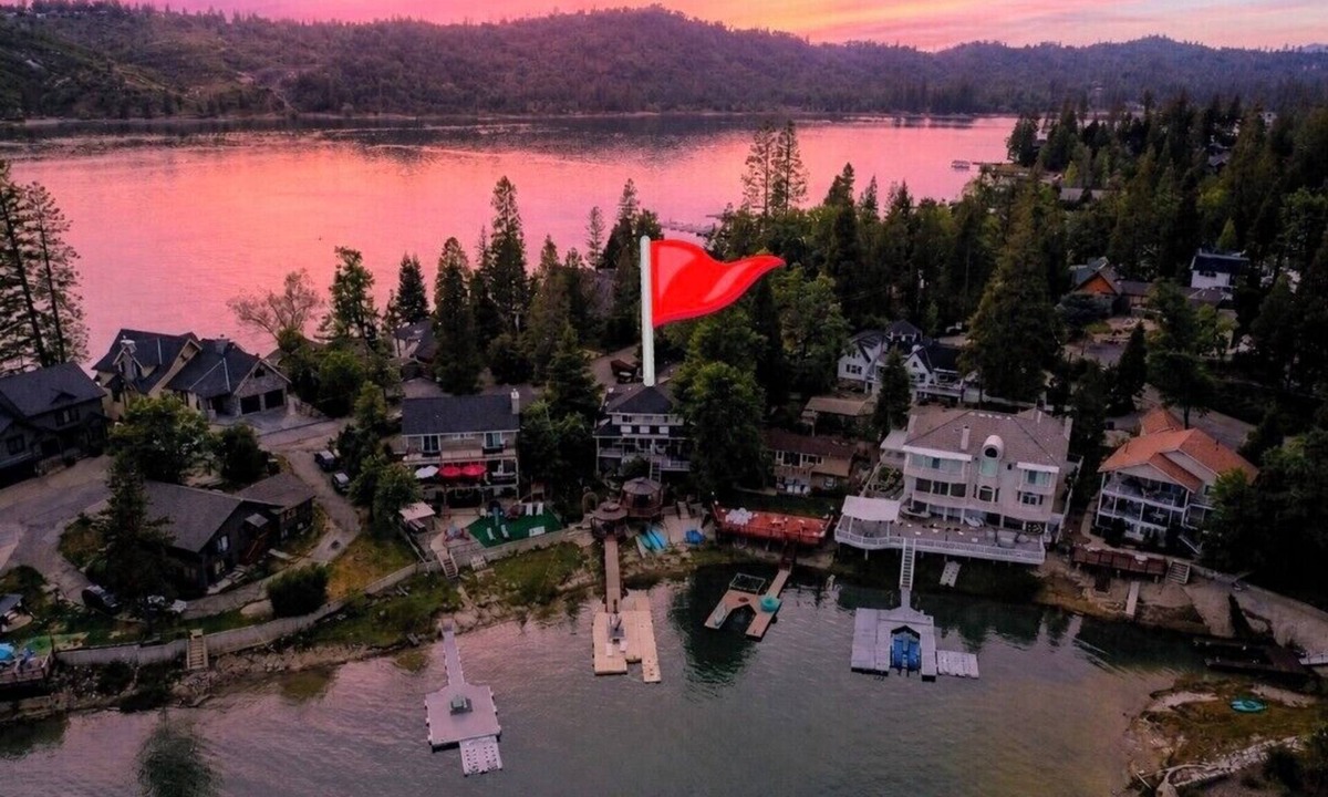 Bass Lake House | Private Lakefront Home, 7-1/2 BR, Private Dock