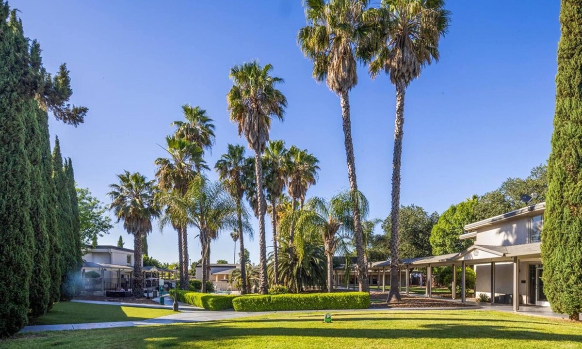 Davis Hotel | Prodigy Hotel, a Days Inn by Wyndham
