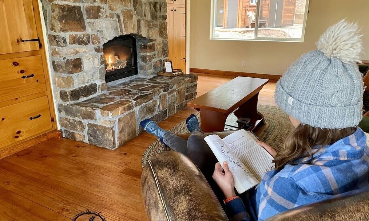 Coulterville Cabin | Quail Crossing Cabin: Yosemite Boutique Retreat