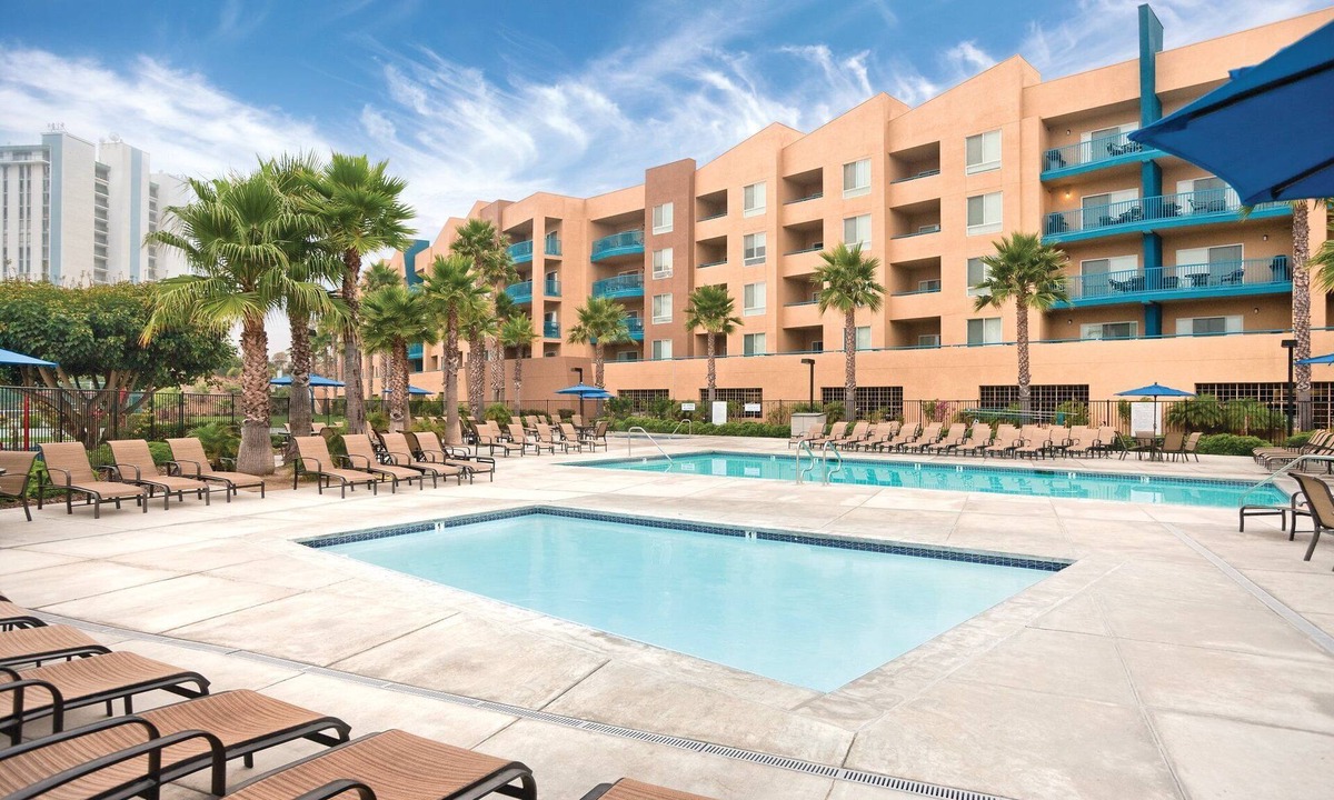 Oceanside Resort | Quaint beachfront community!