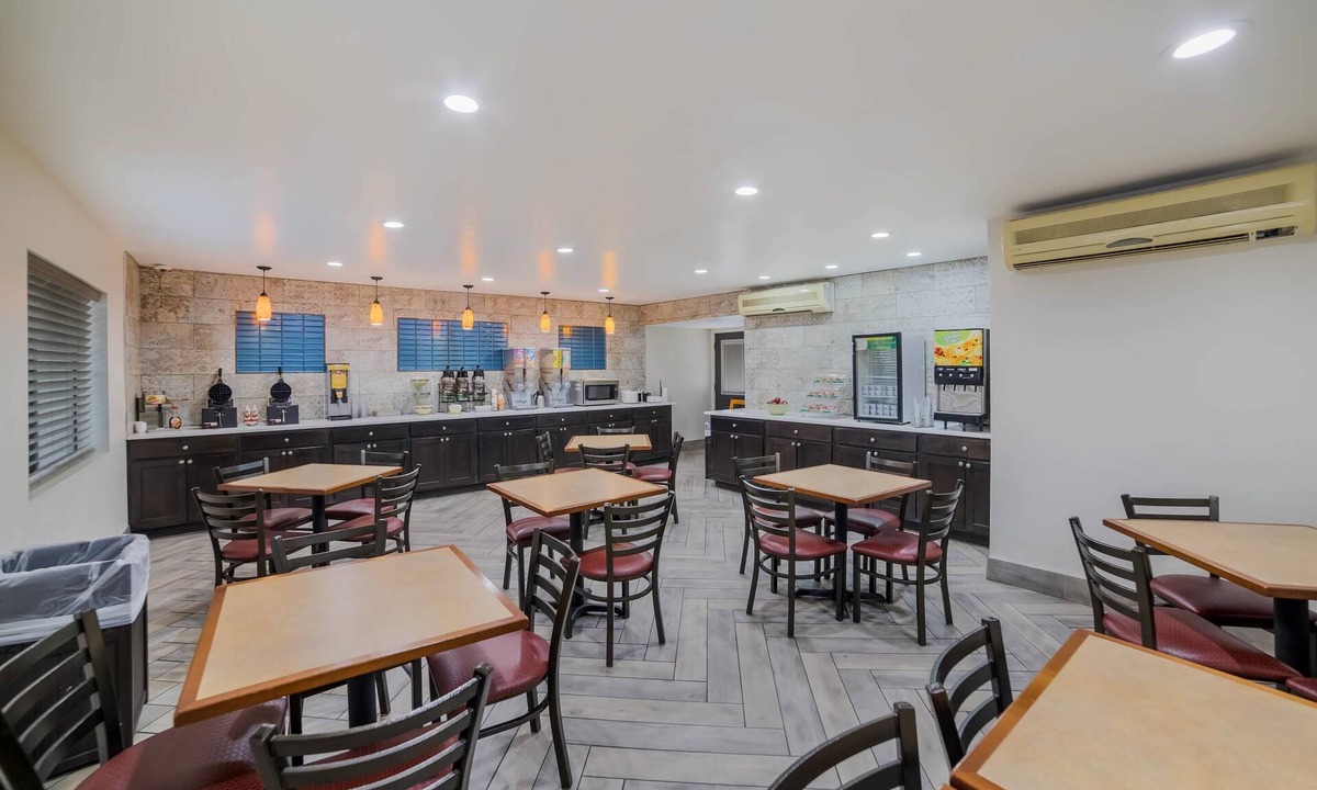 Goodyear Hotel | Quality Inn & Suites Goodyear - Phoenix West
