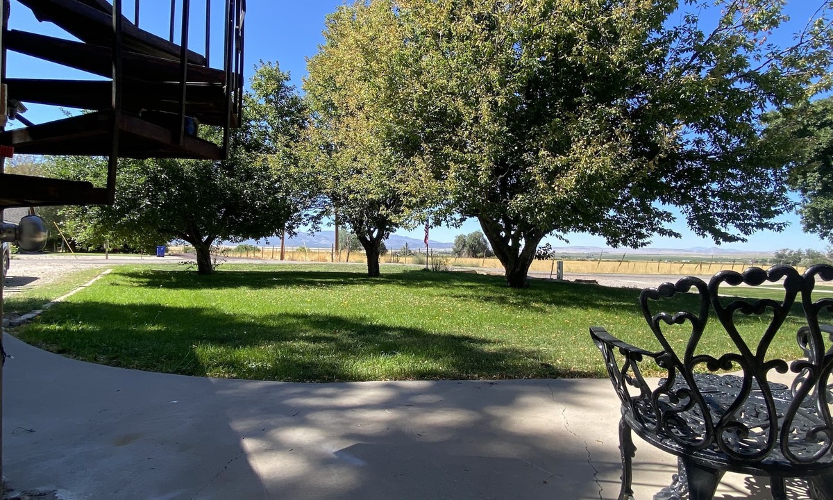 Fillmore Apartment | Quiet apartment at the mouth of meadow mountains. Located right off of i15.