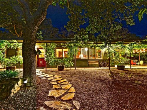 Catheys Valley House | Quiet Cottage Rental for Two in Horse Country near Yosemite National Park Gateway, California