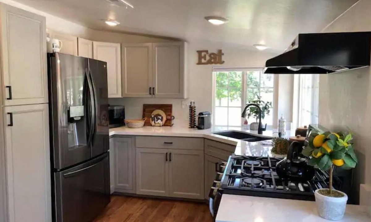 Grass Valley House | Quiet Gold Country Guest House in the Sierra Nevada Mountains. Pet Friendly!