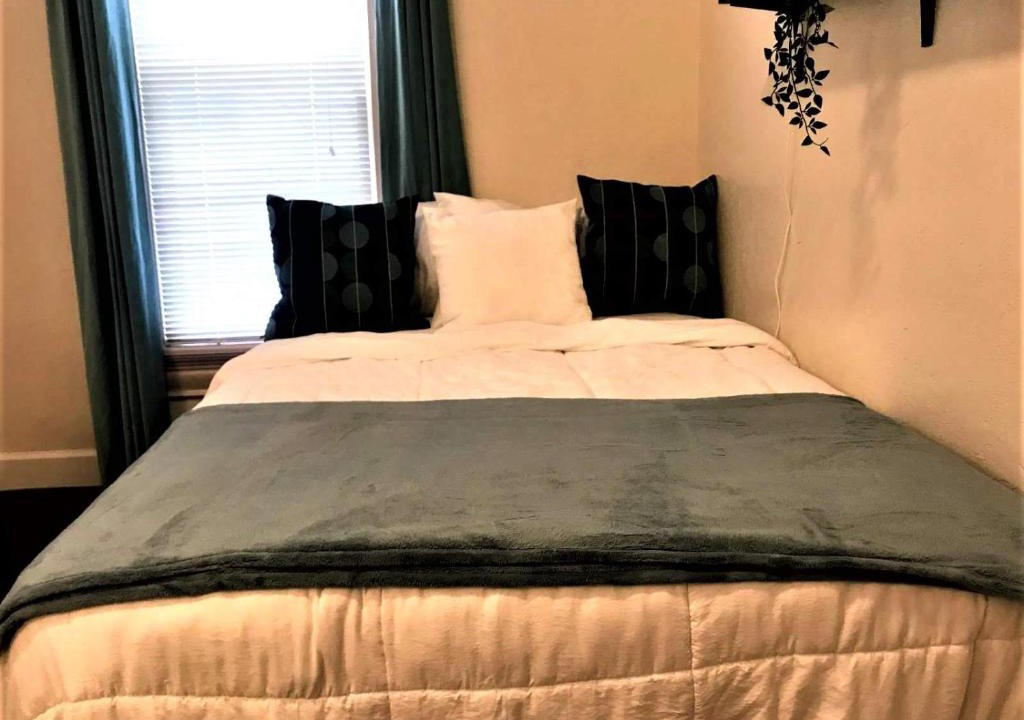 Cortez Hill House | QUIET LITTLE STUDIO DOWNTOWN