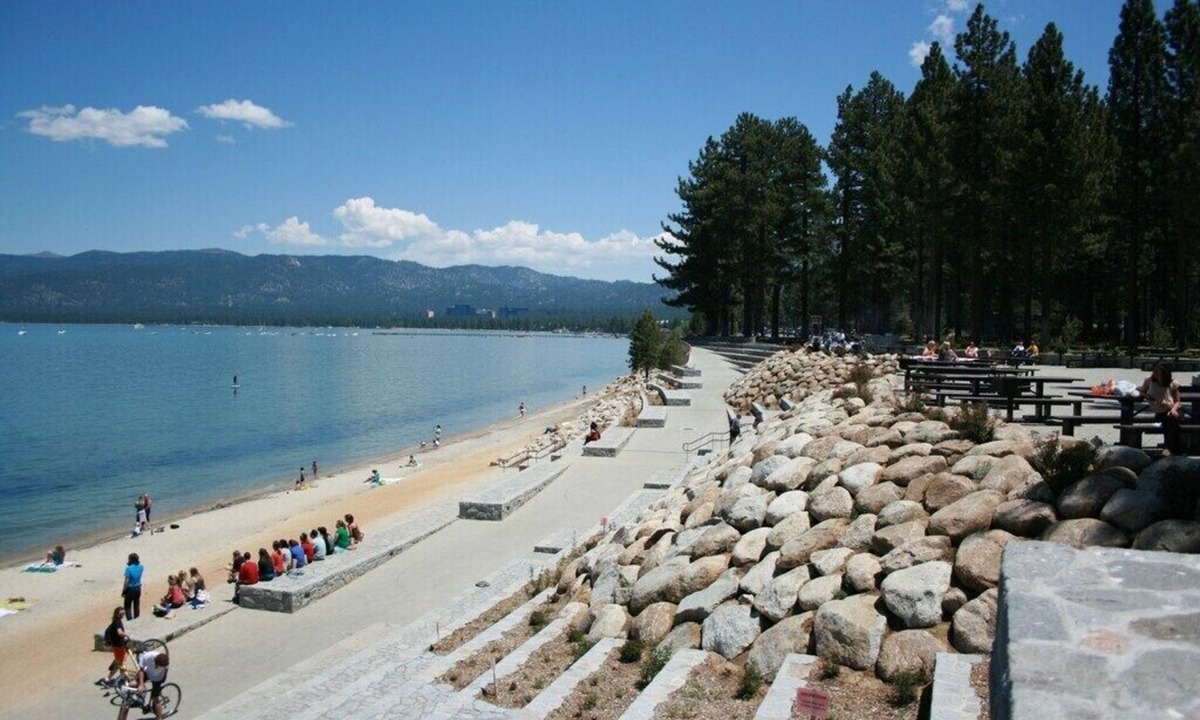 Bijou Pines Cabin | Rae's Cabin - Perfect 3 bedroom 2 bath family vacation spot.nWalk to the lake