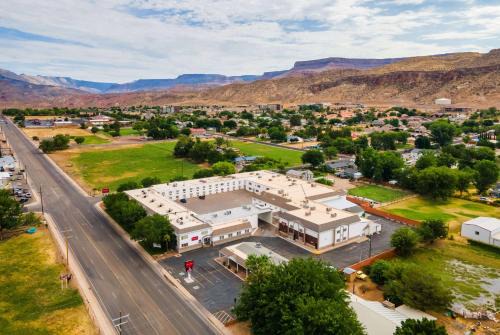 La Verkin Hotel | Ramada by Wyndham La Verkin Zion National Park