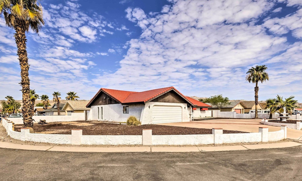 Holiday Shores House | Ranch-Style Bullhead City Home: Private Patio