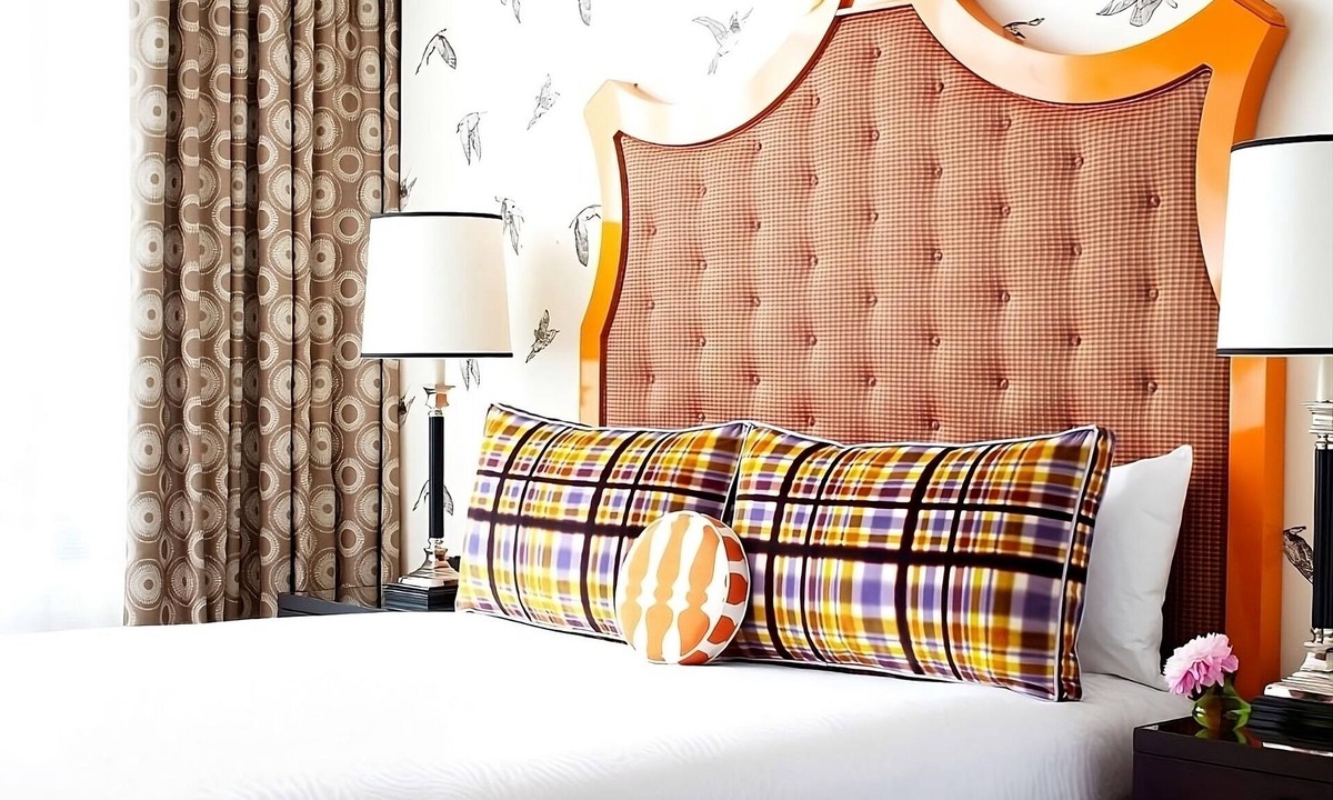 Downtown Portland Hotel | Rare Find! Three Spacious Units, Pet-friendly Property! Near Portland Art Museum