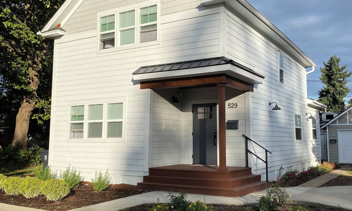 Corvallis House | Recently Updated - 3 Blocks to Downtown and OSU!