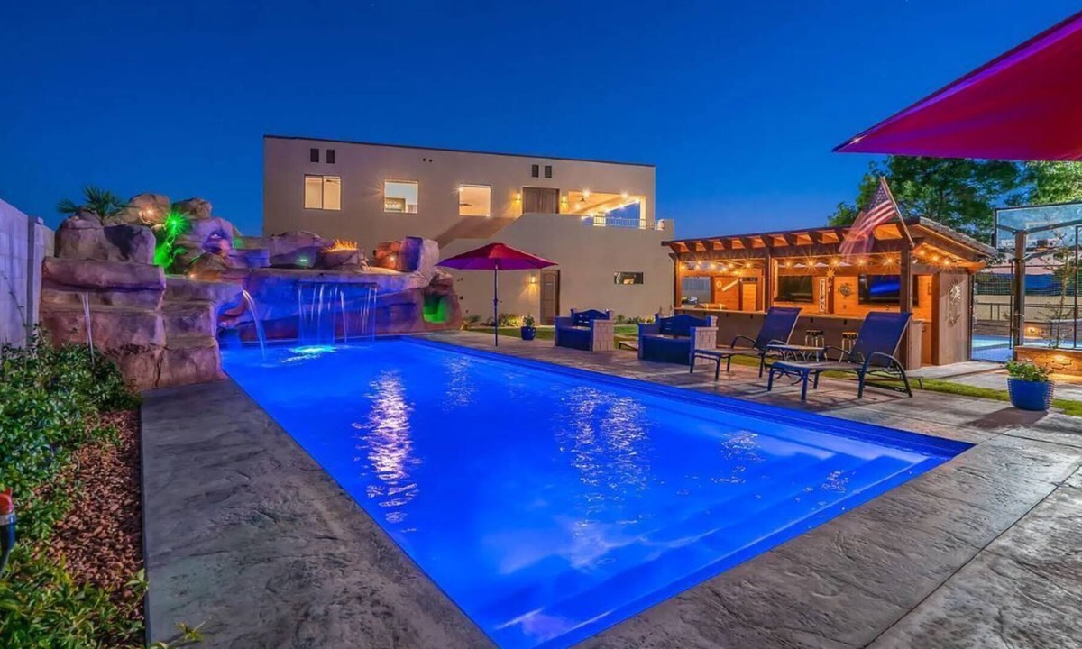 St. George House | Red Rock Views at Snow Canyon | Private Pool, Hot Tub, & Game Room