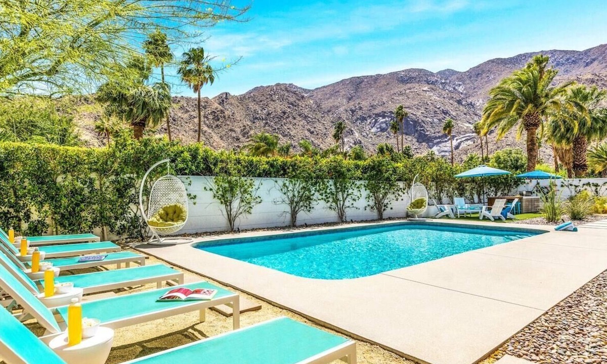 Vista Las Palmas House | REGAL Palm Springs - Palm Springs Paradise: Your Private Poolside Retreat Awaits