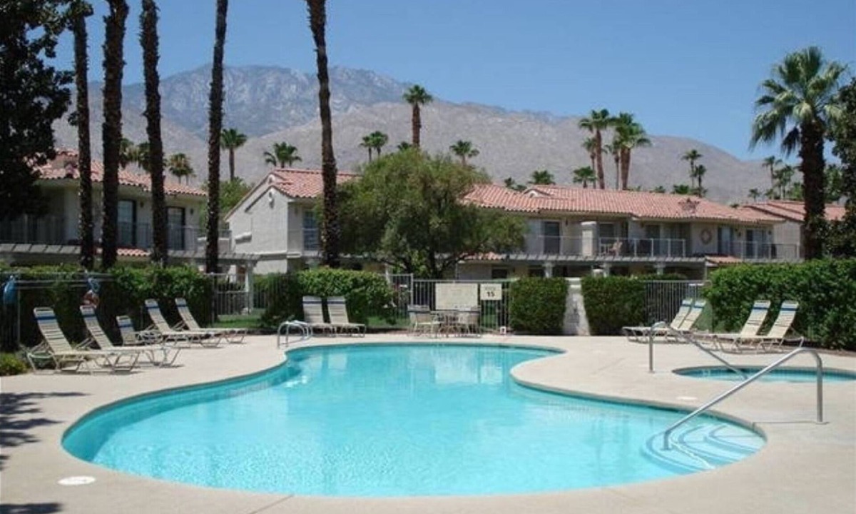 Palm Springs Condo | Relaxing and Awesome Mountain View Luxury Condo! Permit ID#161