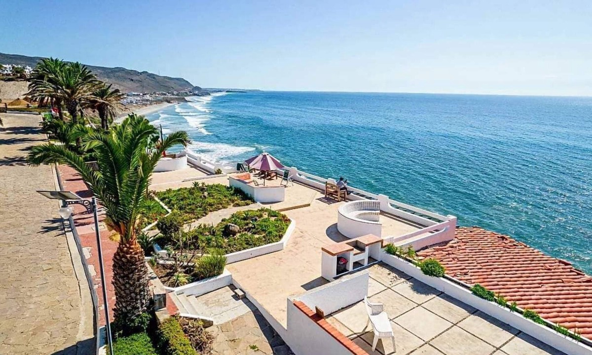 La Fonda Apartment | Relaxing, Beach Front Escape EV Charger Level 2 on-site ⚡️(power outlet only)