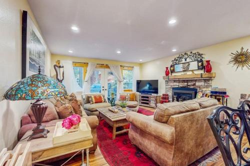 Tahoe Island House | Relaxing Dog-friendly home with gas grill & private fenced yard - close to marina