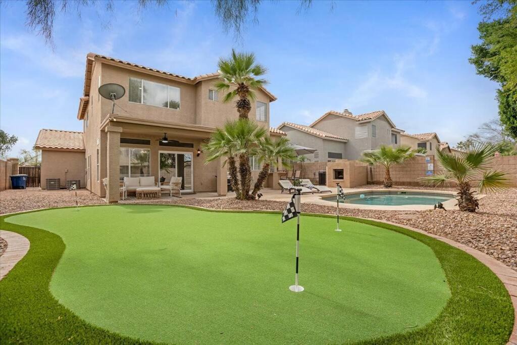 Val Vista Lakes House | Relaxing Family Oasis w/Heated Pool, Putting Green
