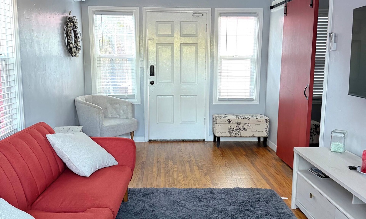 Little Italy Cottage | Remodeled 1BD 1920s Craftsman Pet Friendly