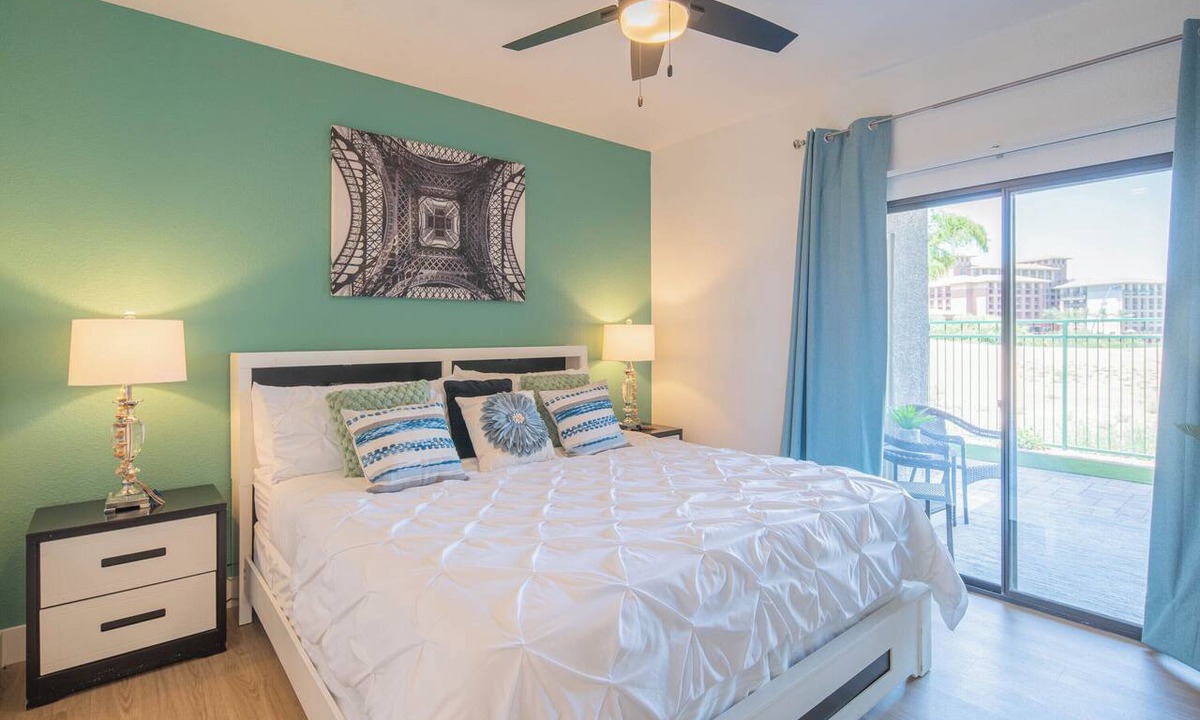 Kierland Condo | Remodeled 2BR Luxury Suite | Walk to Kierland Golf