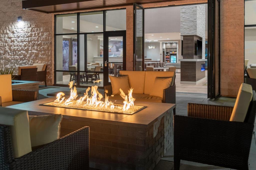 Lancaster Hotel | Residence Inn by Marriott Lancaster Palmdale