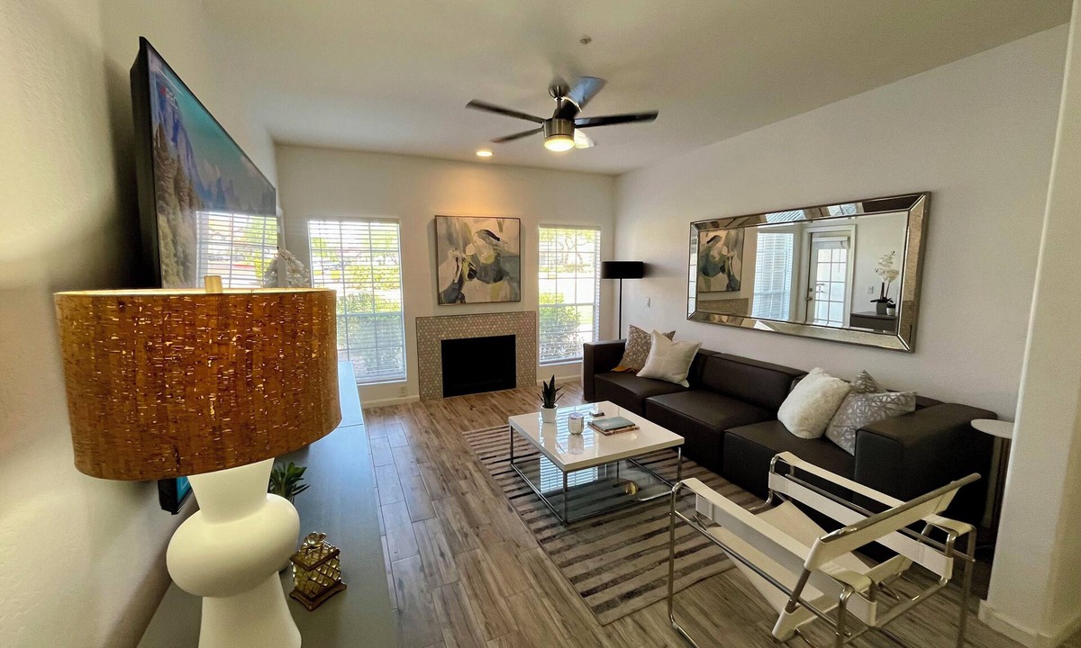 North Scottsdale Condo | Resort Living in Beautiful Scottsdale! Updated Decor-Perfect Central Location!