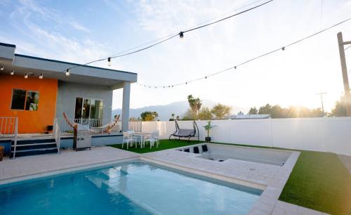 B-Bar-H Ranch Villa | Resort pool, Spa, Game Room, Fireplace & Billiards