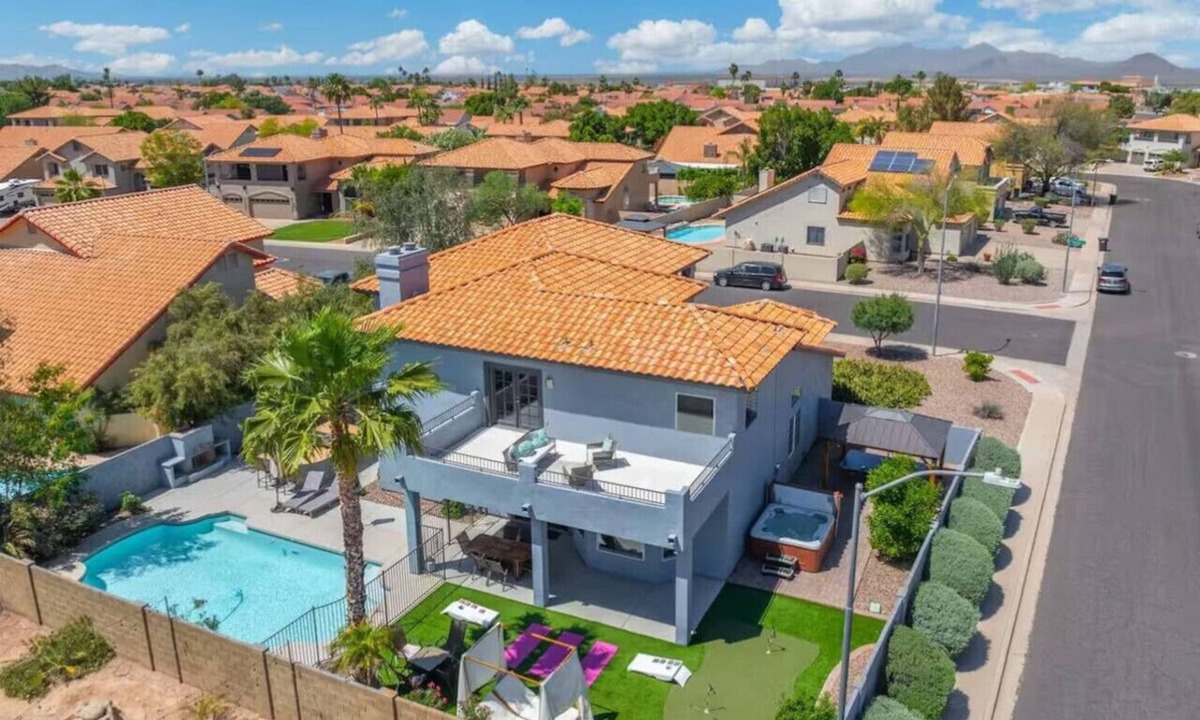 Homestead I HOA House | Resort Vibes | Heated Pool, Hot Tub & Arcade Fun