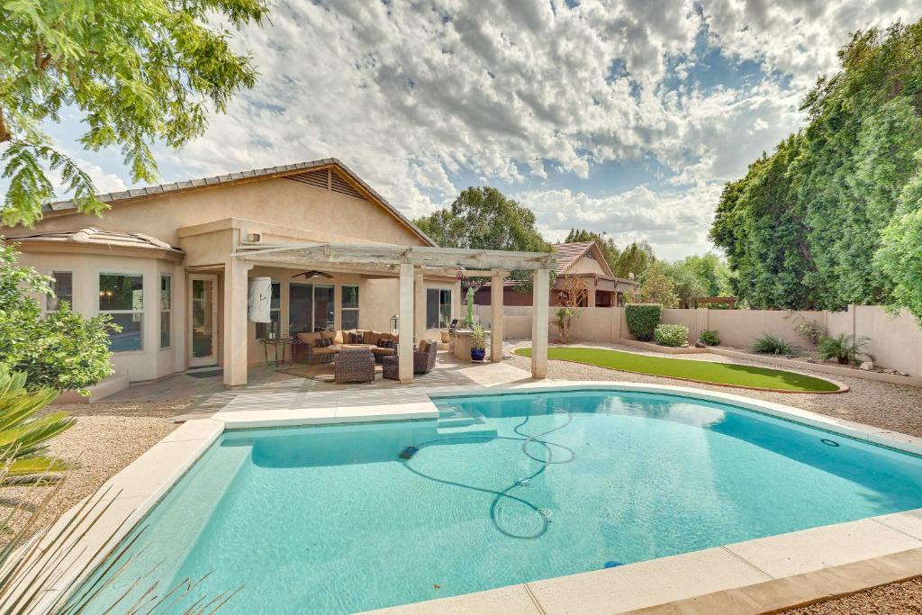 Fletcher Heights House | Retreat w/Outdoor Oasis! Day Trip to Dtwn Phoenix